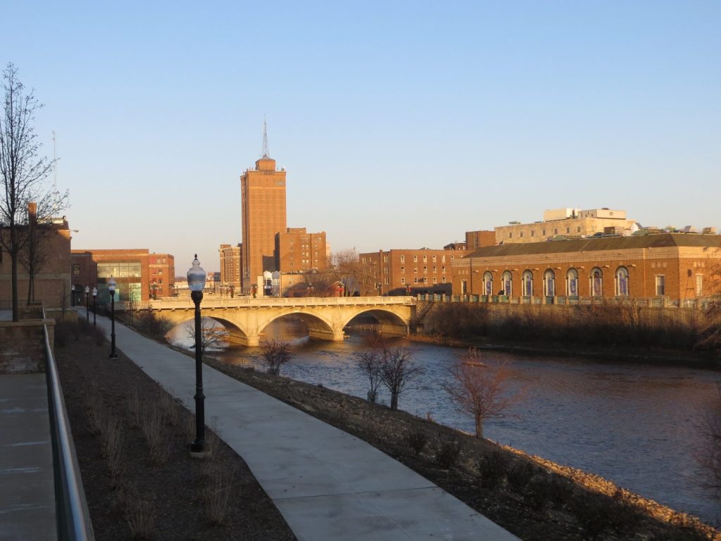 bridge in aurora illinois