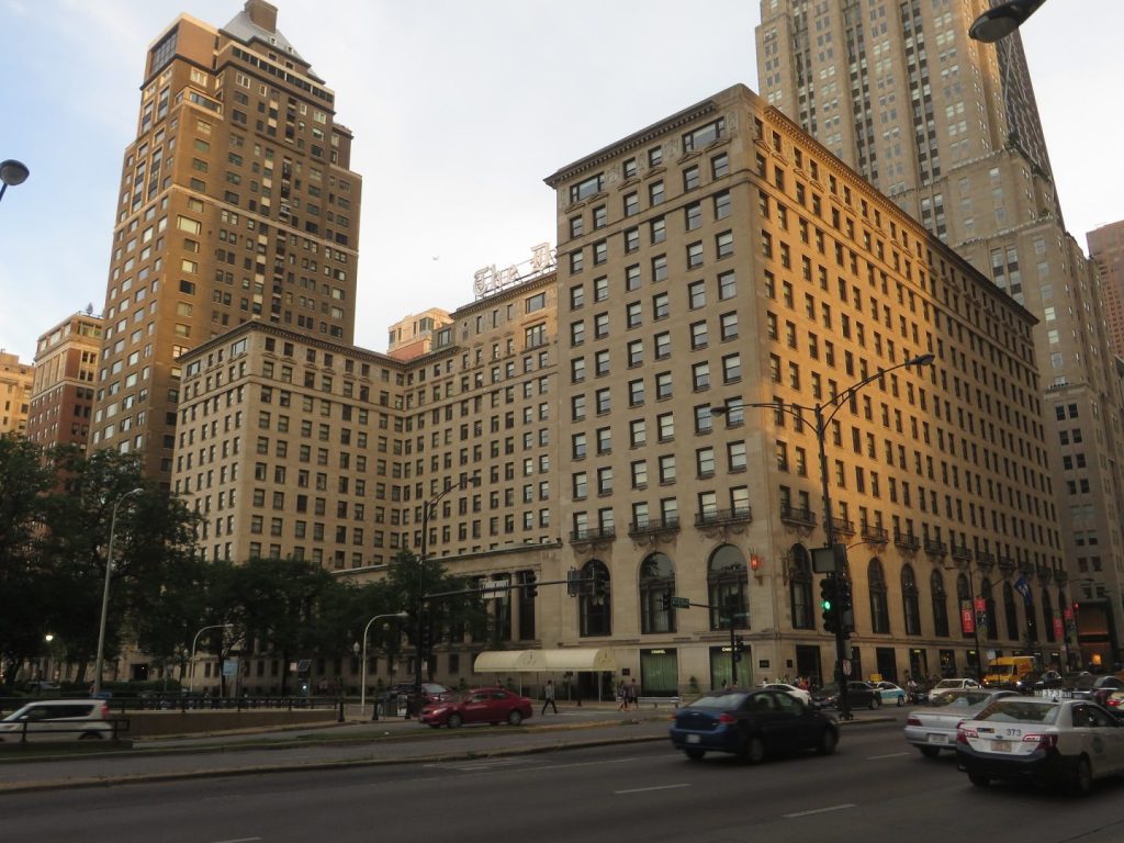 downtown chicago illinois drake hotel
